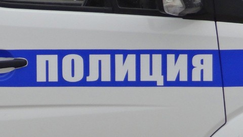 Исетские полицейские возбудили уголовное дело в отношении подозреваемой в причинении телесных повреждений мужчине